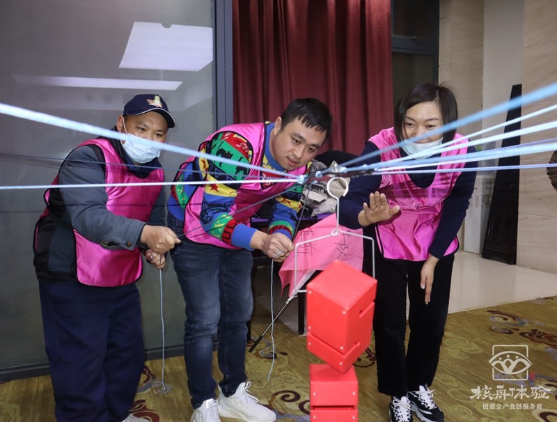 宇奥塑胶团队开展了以“团结奋进 精彩无限”为主题的户外团建活动
