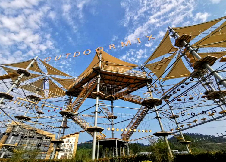 户外探险基地