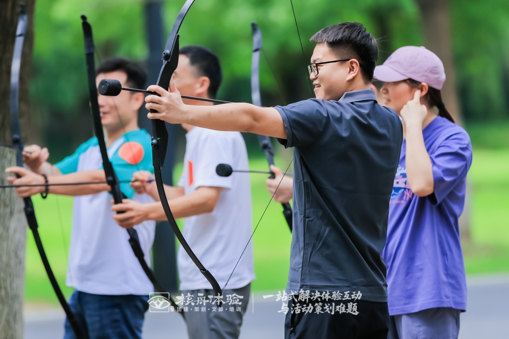 1785735873777765.jpg 射箭1.jpg